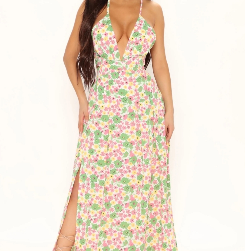 Lookin for good times floral maxi in pink and green sz L NWT🏖
